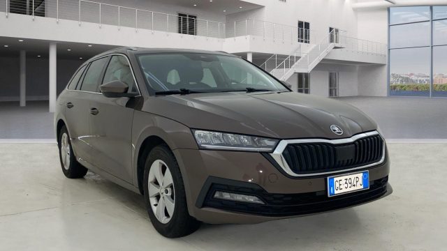 SKODA Octavia Wagon 1.5 g-tec Ambition 130cv dsg Immagine 2