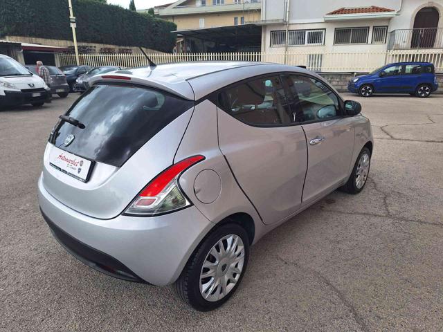 LANCIA Ypsilon 1.2 69 CV 5 porte Gold *GPL* Immagine 4