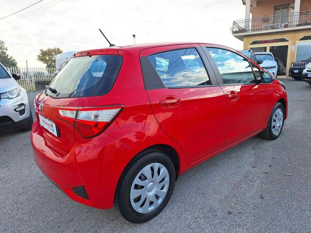 TOYOTA Yaris 1.0 5 porte Business Immagine 2