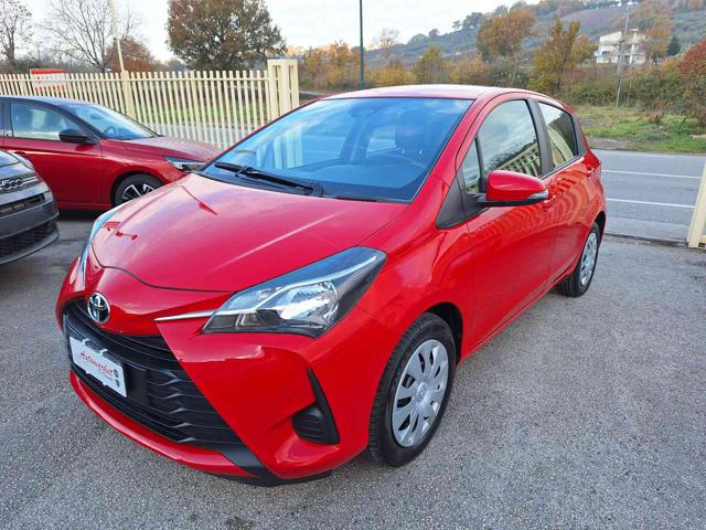 TOYOTA Yaris 1.0 5 porte Business Immagine 0