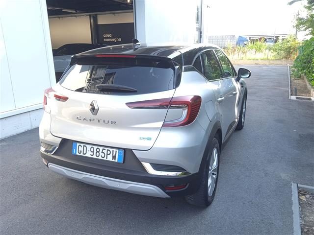 RENAULT Captur 1.6 E TECH Plug in Hybrid 160cv Intens Auto Immagine 2