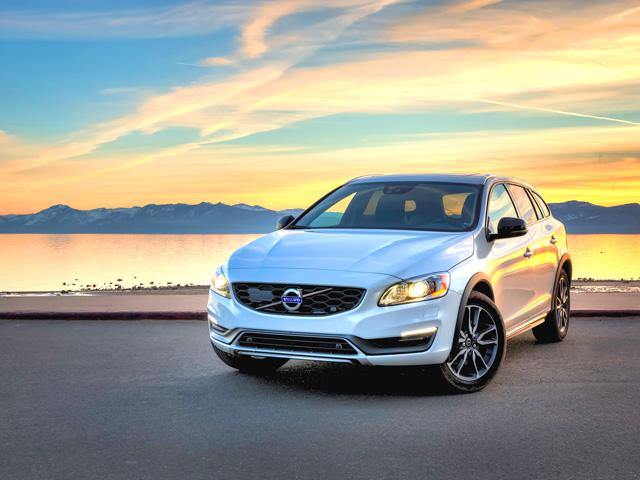 VOLVO V60 Cross Country D3 Geartronic Pro Immagine 0