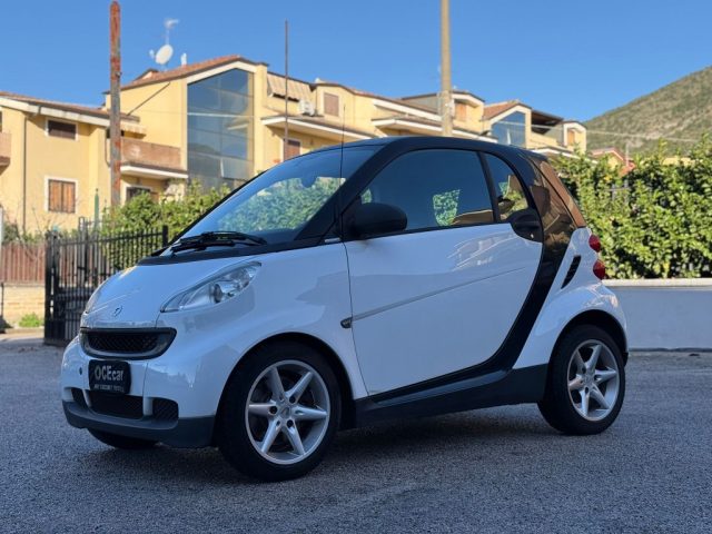 SMART ForTwo 61CV WHITE LIMITED PER NEOPATENTATI SOLO KM.57.366 Immagine 4