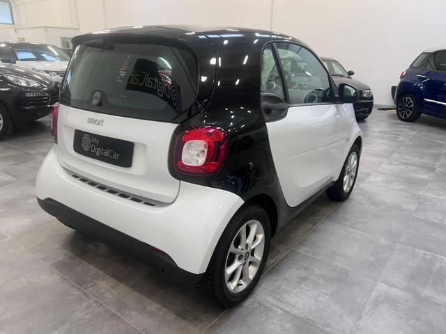 SMART ForTwo 70 1.0 twinamic Youngster Immagine 1