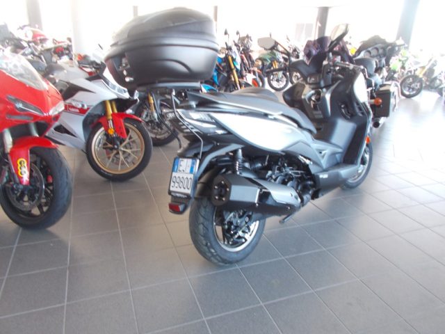 KYMCO Xciting 400i ABS Immagine 2