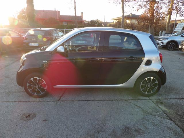 SMART ForFour 70 1.0 Passion Immagine 1