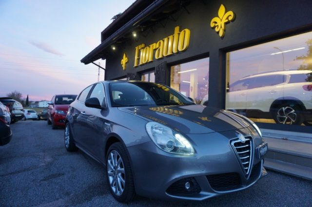 ALFA ROMEO Giulietta 2.0 JTDm-2 140 CV Distinctive Immagine 1