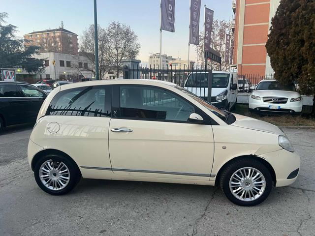 LANCIA Ypsilon 1.2 Argento Immagine 3