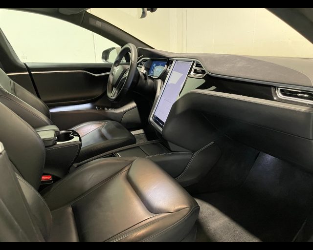 TESLA Model S 90 Immagine 3