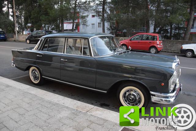 MERCEDES-BENZ 220 w 111 Immagine 0