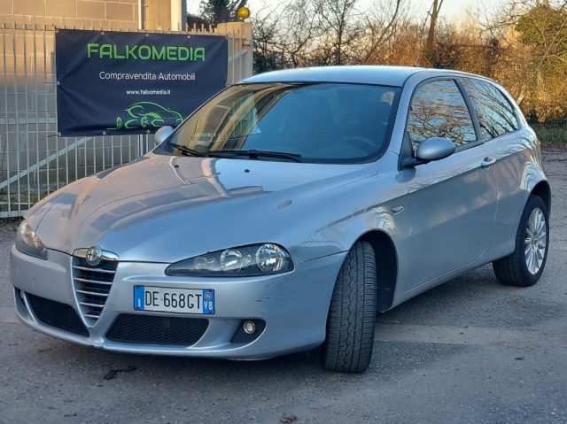 ALFA ROMEO 147 1.6 16V TS (105) 3 porte Distinctive Immagine 2