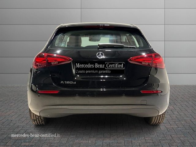 MERCEDES-BENZ A 180 d Auto Advanced Navi Immagine 3