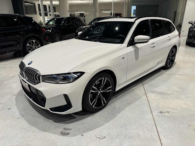 BMW 320 d 48V xDrive Touring Msport Immagine 2