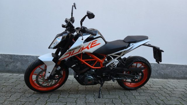 KTM 390 Duke EURO 4 ABS Immagine 1