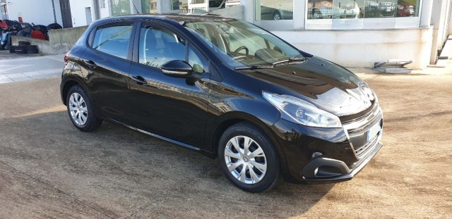 PEUGEOT 208 1° serie 1.4 HDi 68 CV 5 porte Active Immagine 2