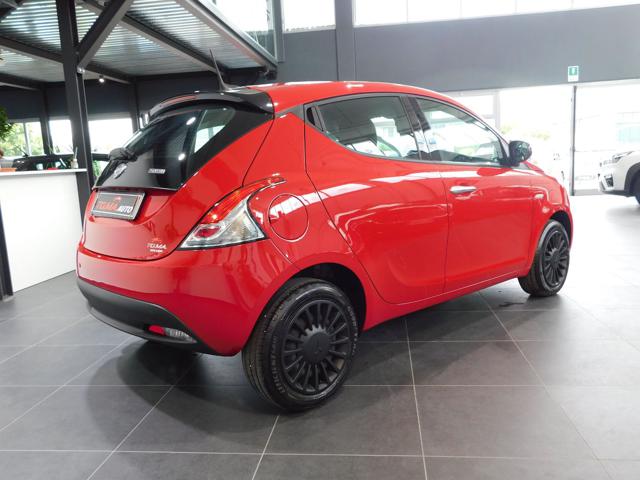 LANCIA Ypsilon 1.0 FireFly 5 porte S&S Hybrid ADATTA A NEO PAT. Immagine 4