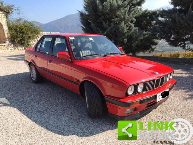 BMW 320 is 4 porte Immagine 2