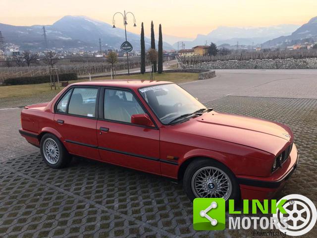 BMW 320 is 4 porte Immagine 4