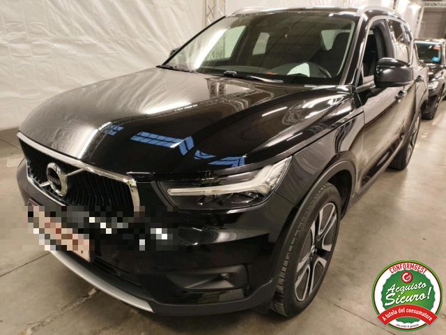 VOLVO XC40 T2 Momentum Navi Immagine 0