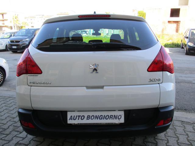 PEUGEOT 3008 1.6 HDi 112CV cambio robotizzato Business Immagine 4