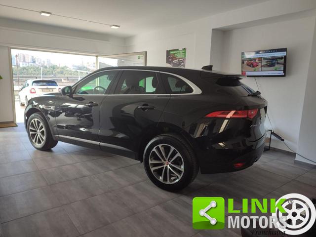 JAGUAR F-Pace 2.0 D 240 CV AWD aut. Portfolio Immagine 2