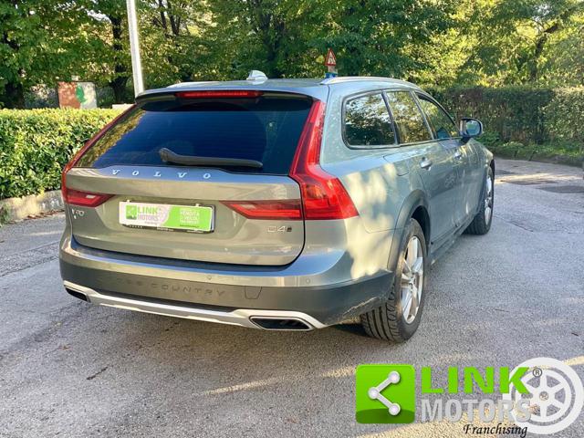 VOLVO V90 Cross Country D4 AWD Geartronic Ocean Race, Finanziabile Immagine 4