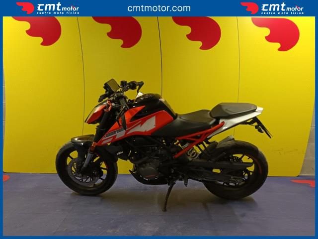 KTM 125 Duke Garantita e Finanziabile Immagine 2