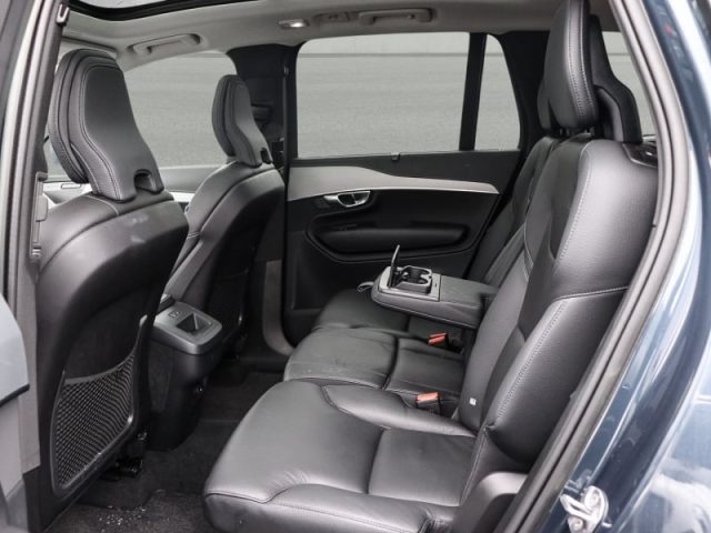 VOLVO XC90 B5 (d) AWD automatico 7 posti Plus Bright Immagine 4