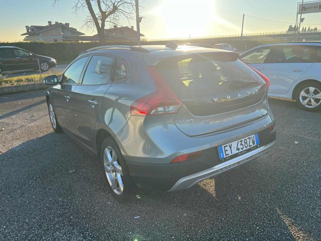 VOLVO V40 Cross Country D2 1.6 Momentum Immagine 4