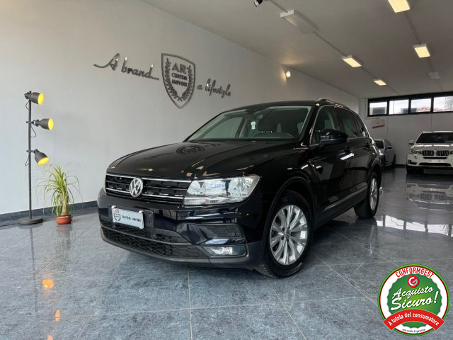 VOLKSWAGEN Tiguan 1.6 TDI Style Navy Carplay Pdc Soli 110000 km Immagine 1