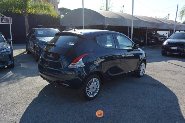 LANCIA Ypsilon 1.2 69 CV 5 porte GPL Ecochic Gold Immagine 2