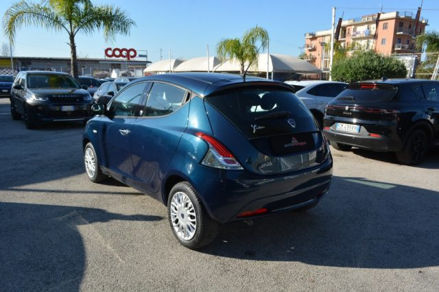 LANCIA Ypsilon 1.2 69 CV 5 porte GPL Ecochic Gold Immagine 3