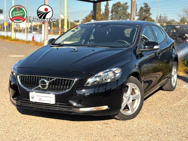 VOLVO V40 D2 Kinetic Immagine 0