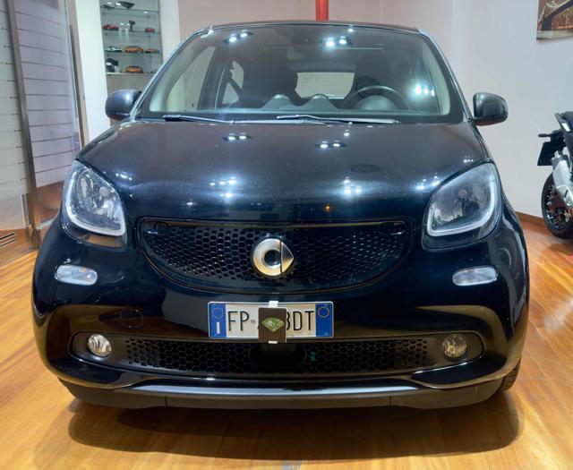 SMART ForFour 90 0.9 Turbo Passion cambio automatico Immagine 1