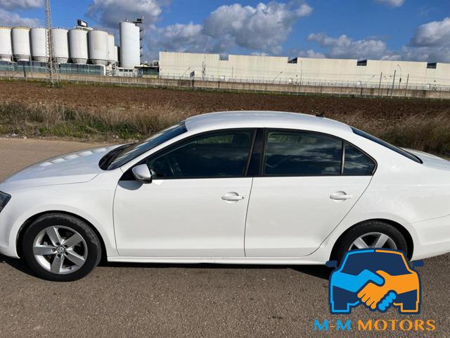 VOLKSWAGEN Jetta 1.6 TDI BlueMotion Technology Immagine 4