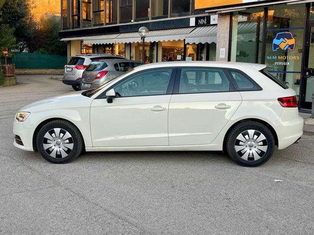 AUDI A3 SPB 1.6 TDI Ambition Immagine 3