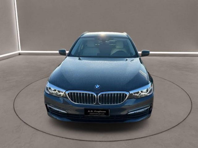 BMW 520 Serie 5(G30/31/F90) - d Touring Luxury Immagine 1