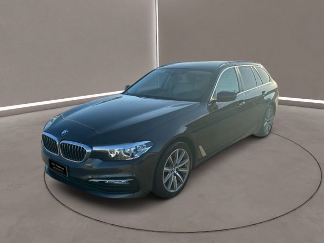 BMW 520 Serie 5(G30/31/F90) - d Touring Luxury Immagine 2