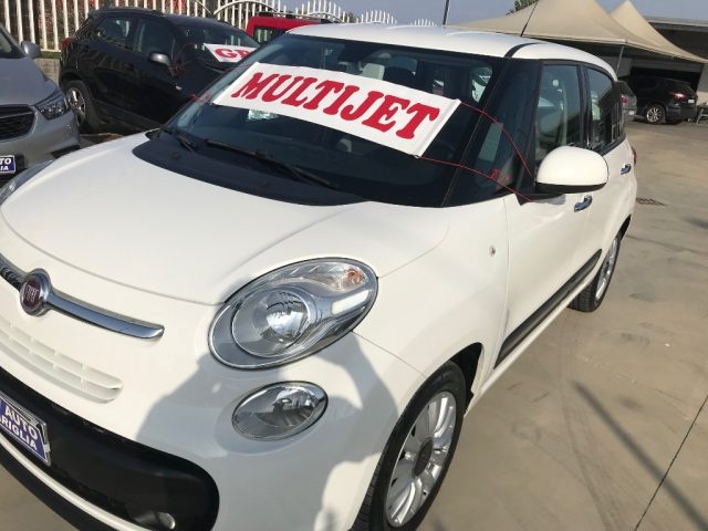 FIAT 500L 1.3 Mult. 95 CV Pop Star EURO6 Immagine 1