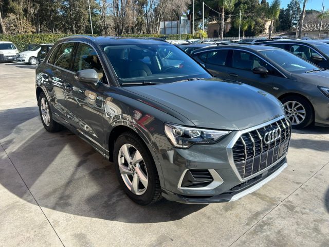 AUDI Q3 35 TDI S tronic Immagine 2