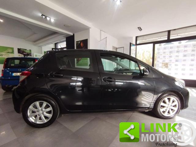 TOYOTA Yaris 1.4 D-4D 5 porte Lounge Immagine 1