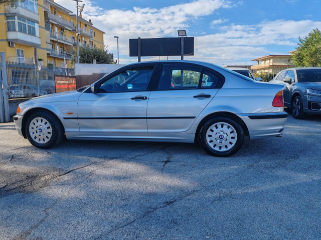 BMW 318 i cat 4 porte Immagine 3