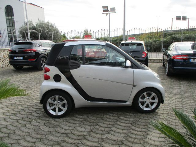 SMART ForTwo 800 33 kW cabrio passion cdi Immagine 2