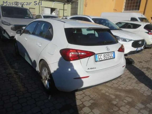 MERCEDES-BENZ A 180 A 180 d Business auto -  GC803GC Immagine 4