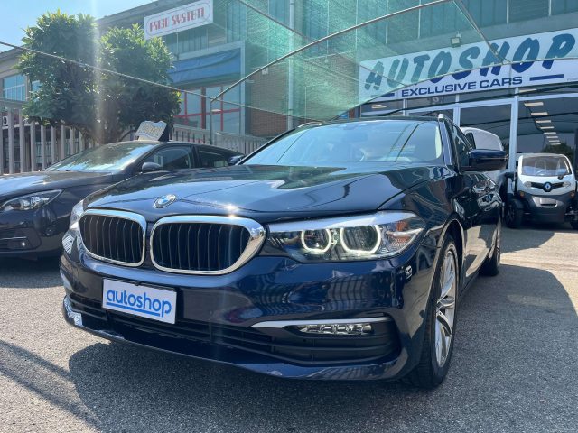 BMW 520 520d Touring Luxury auto Immagine 0