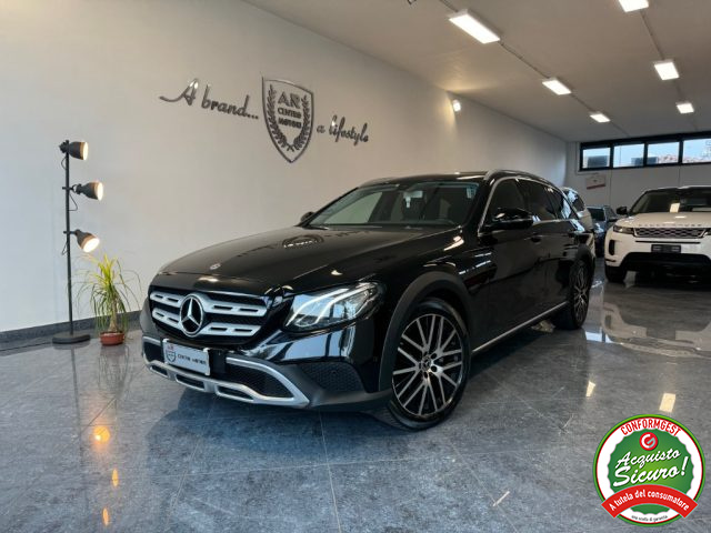 MERCEDES-BENZ E 220 d S.W. 4Matic Auto Business Sport All-Terrain Immagine 0