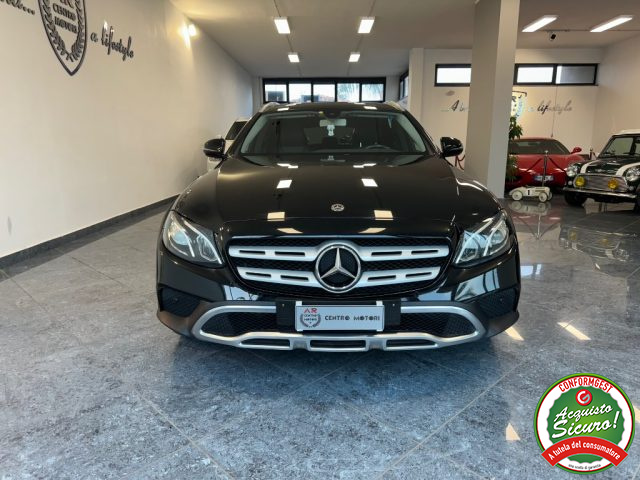 MERCEDES-BENZ E 220 d S.W. 4Matic Auto Business Sport All-Terrain Immagine 1