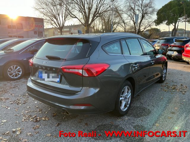 FORD Focus 1.0 EcoBoost 125 CV SW Business Immagine 1