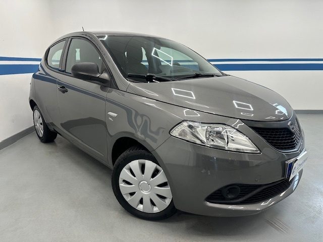 LANCIA Ypsilon 3ª serie -  1.2 69 CV 5 porte GPL Ecochic Silver Immagine 2