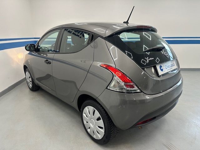 LANCIA Ypsilon 3ª serie -  1.2 69 CV 5 porte GPL Ecochic Silver Immagine 3